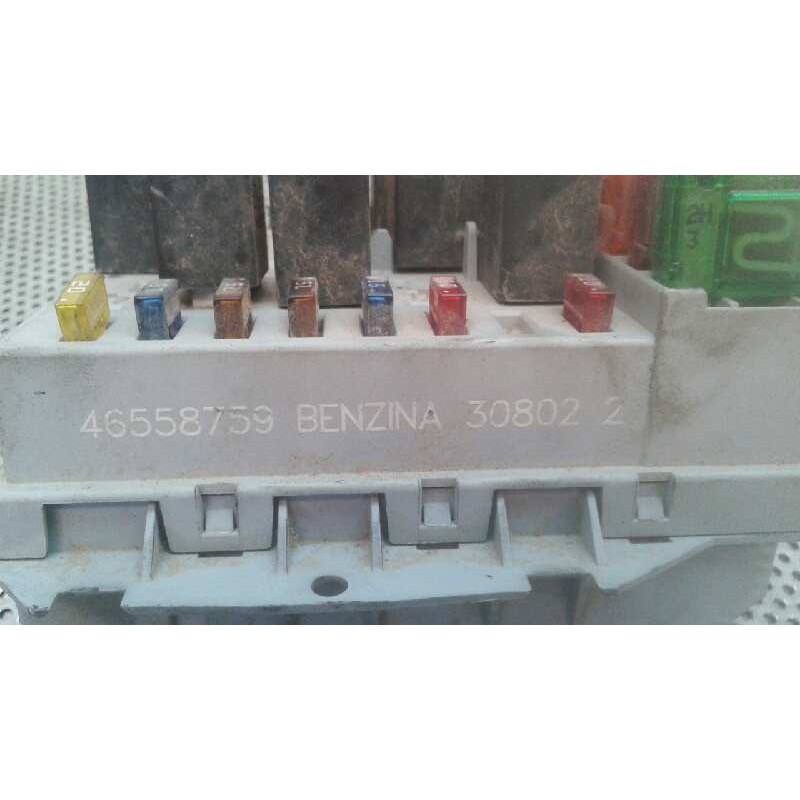 Recambio de caja reles / fusibles para alfa romeo 147 (190) 1.6 16v cat referencia OEM IAM 46558759 - Azul 3