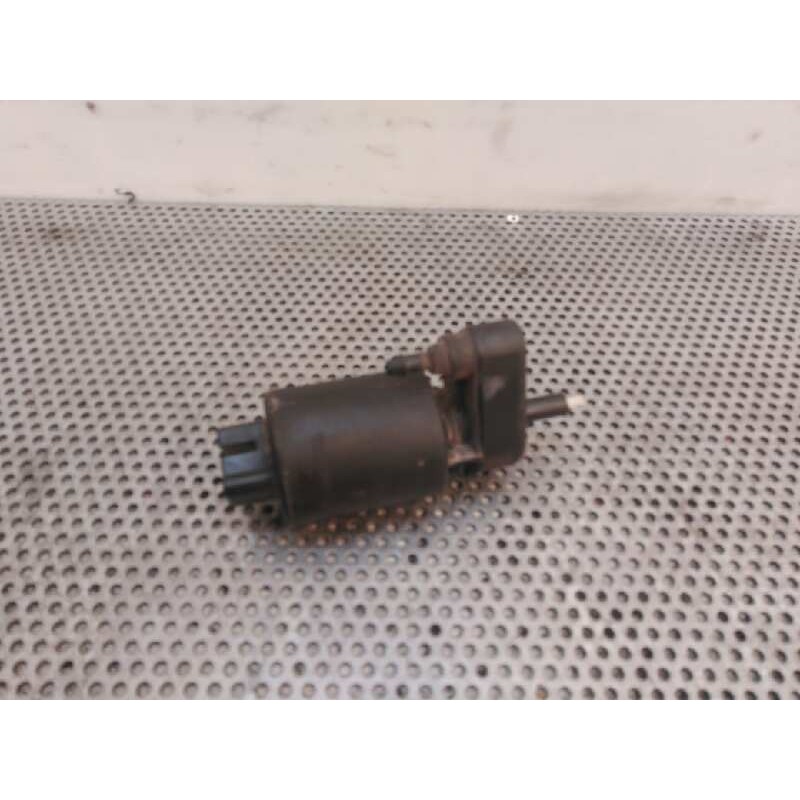 Recambio de bomba limpia para renault express 1.2 referencia OEM IAM - Blanco 3