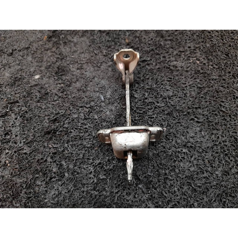 Recambio de retenedor puerta delantera izquierda para peugeot 107 urban referencia OEM IAM   