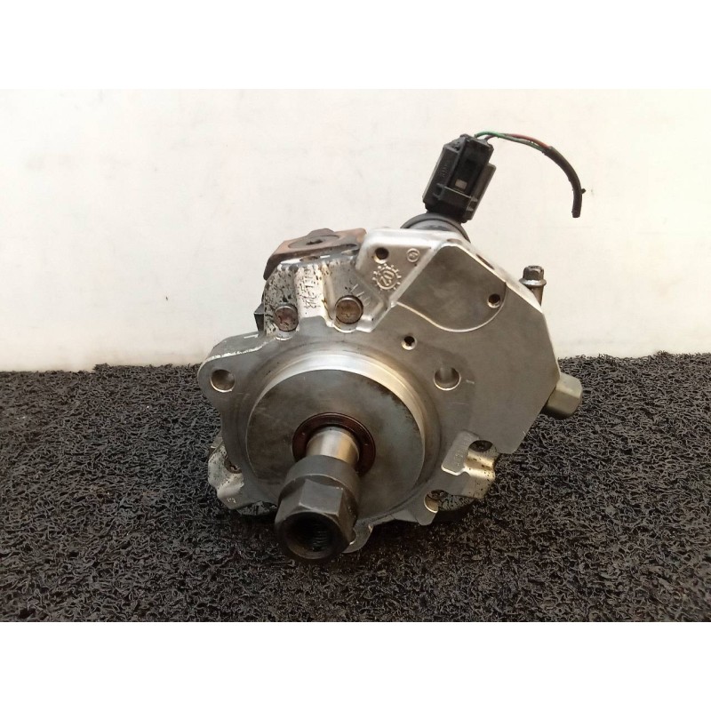 Recambio de bomba inyeccion para bmw serie 3 berlina (e46) 320d referencia OEM IAM 0445010045  BOSCH