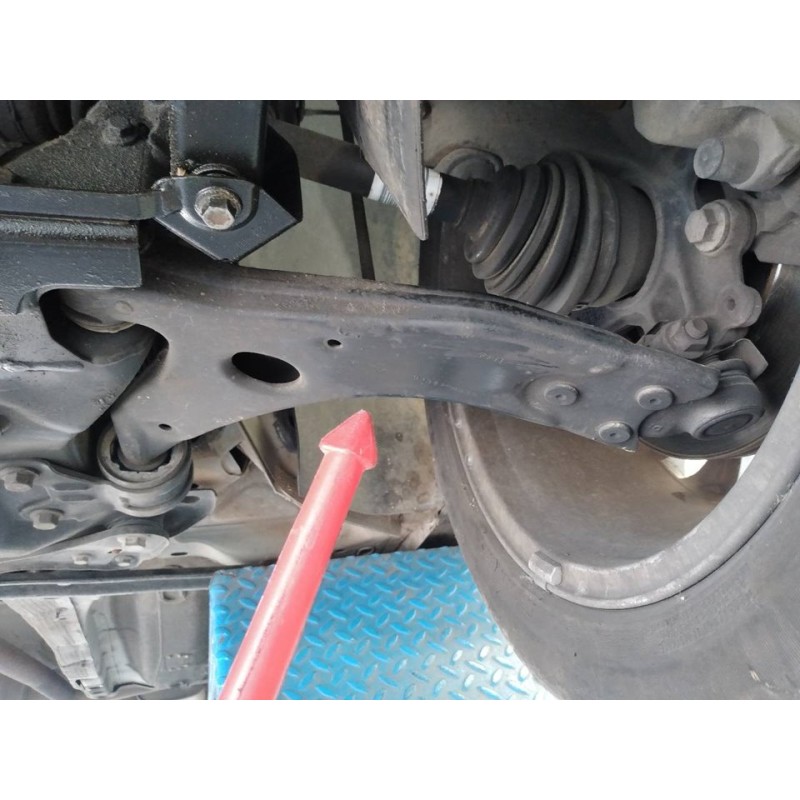 Recambio de brazo suspension inferior delantero izquierdo para ford grand c-max titanium referencia OEM IAM   