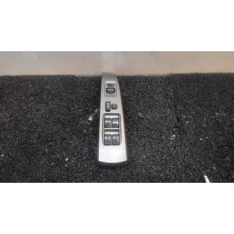 Recambio de mando elevalunas delantero izquierdo para toyota prius (nhw20) sol referencia OEM IAM 8482047050  