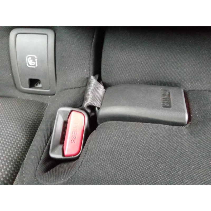 Recambio de enganche cinturon trasero derecho para mazda cx-30 selection 2wd referencia OEM IAM   