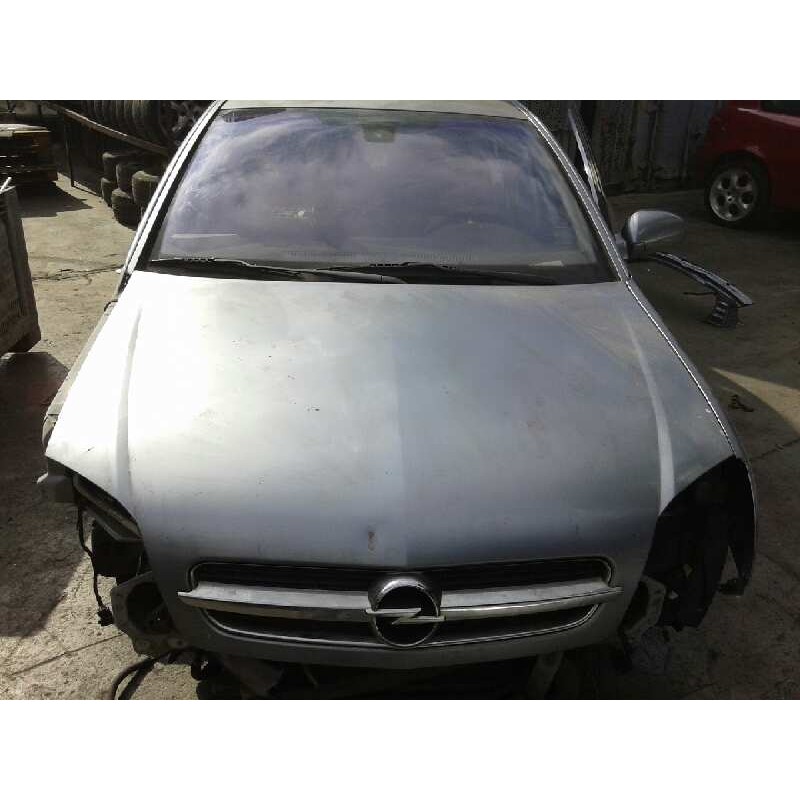 opel vectra c berlina del año 2004