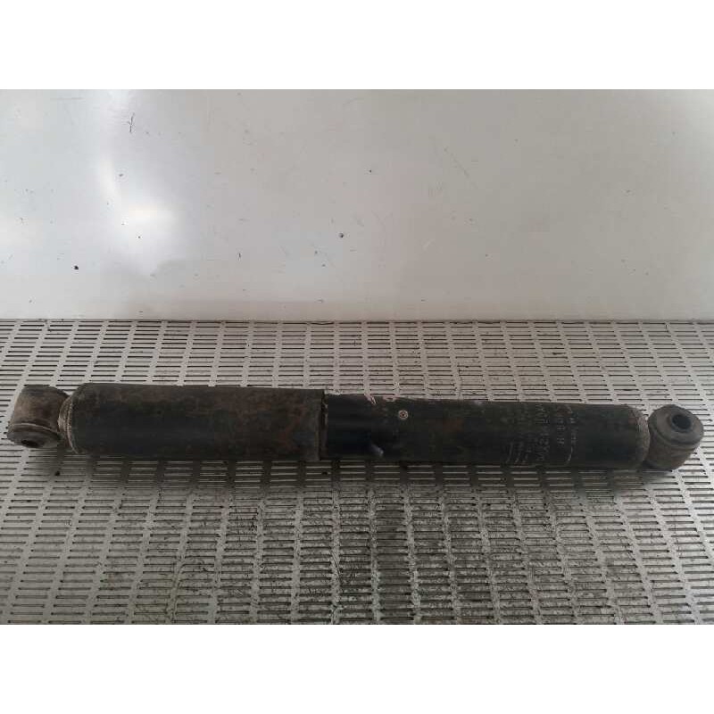 Recambio de amortiguador trasero derecho para chrysler grand voyager 2.8 crd referencia OEM IAM   