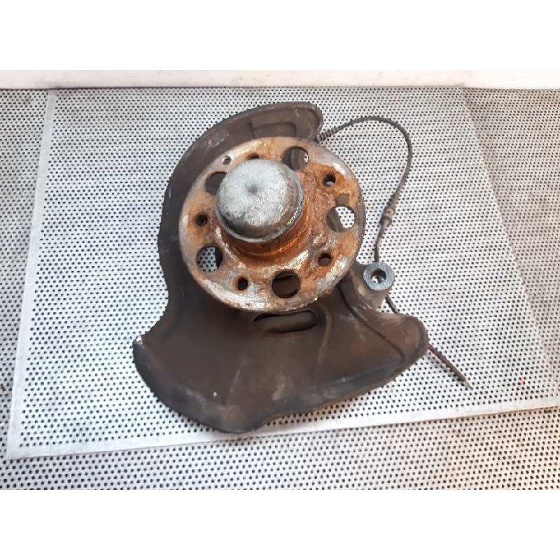 Recambio de mangueta delantera izquierda para mercedes-benz clase clk (w209) coupe 270 cdi (209.316) referencia OEM IAM   