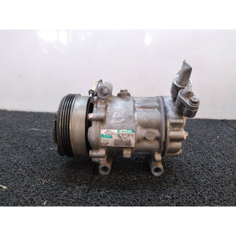 Recambio de compresor aire acondicionado para renault kangoo (f/kc0) alize referencia OEM IAM 8200618853 1427 SANDEN
