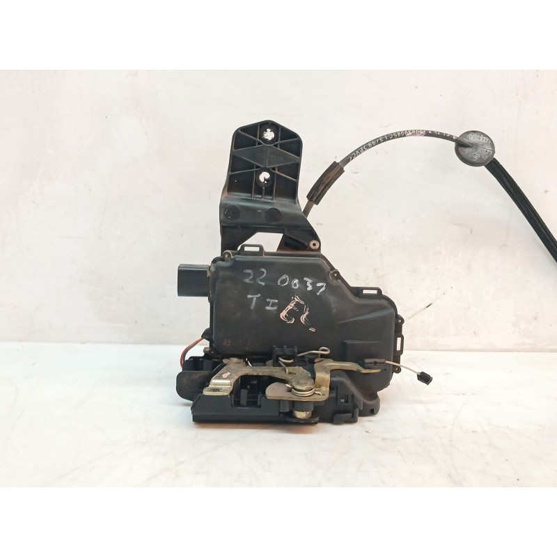 Recambio de cerradura puerta trasera izquierda para volkswagen passat berlina (3b2) comfortline referencia OEM IAM XD30  