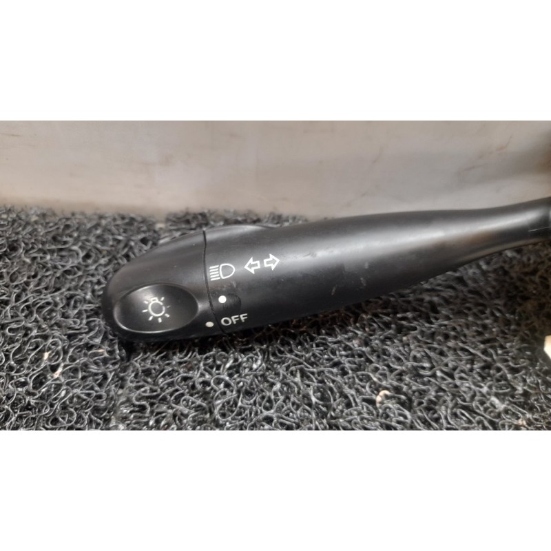 Recambio de mando luces para toyota yaris (ncp1/nlp1/scp1) referencia OEM IAM 173648 4