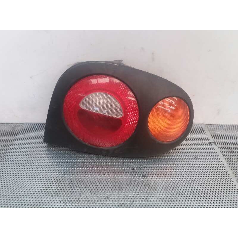 Recambio de piloto trasero derecho para renault megane i coach/coupe (da0) 1.6 referencia OEM IAM   VALEO