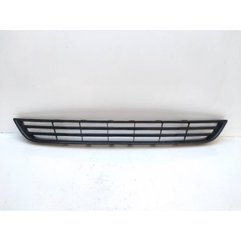Recambio de rejilla paragolpes central para ford fiesta (ccn) trend referencia OEM IAM C1BB17K945AA  