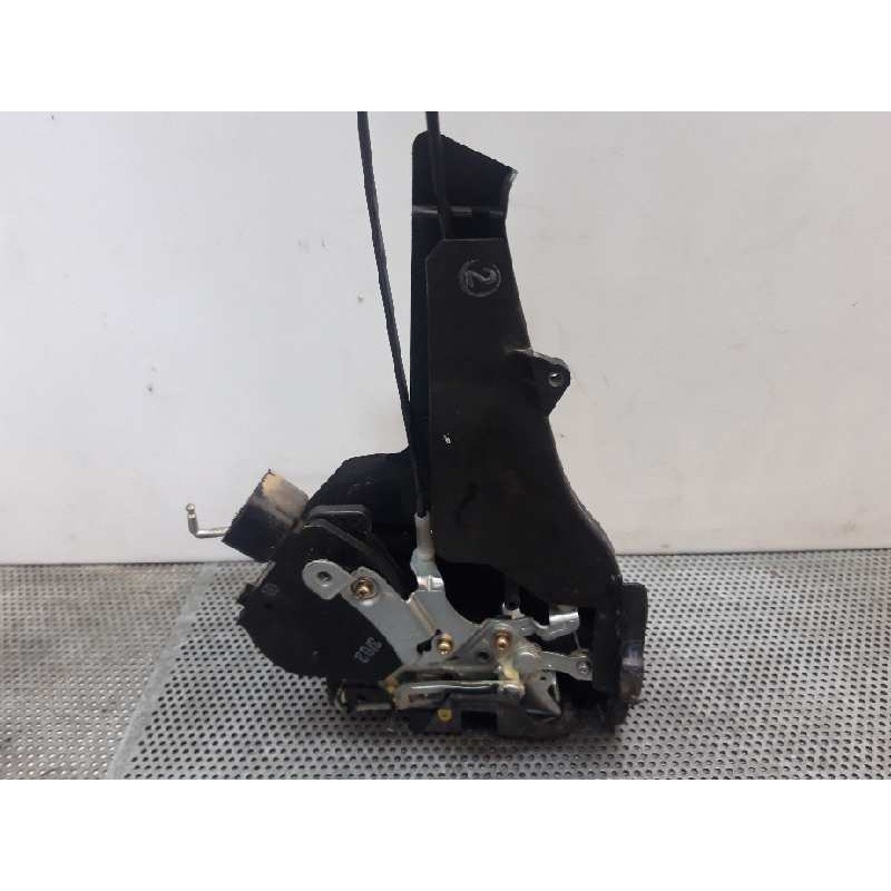 Recambio de cerradura puerta trasera derecha para toyota rav 4 (a2) 1.8 luna (2003) referencia OEM IAM - Negro 2