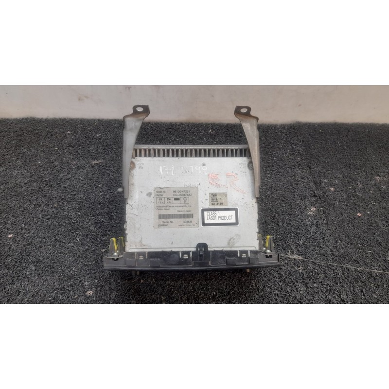 Recambio de sistema audio / radio cd para toyota prius (nhw20) sol referencia OEM IAM 8612047221 - Blanco 4