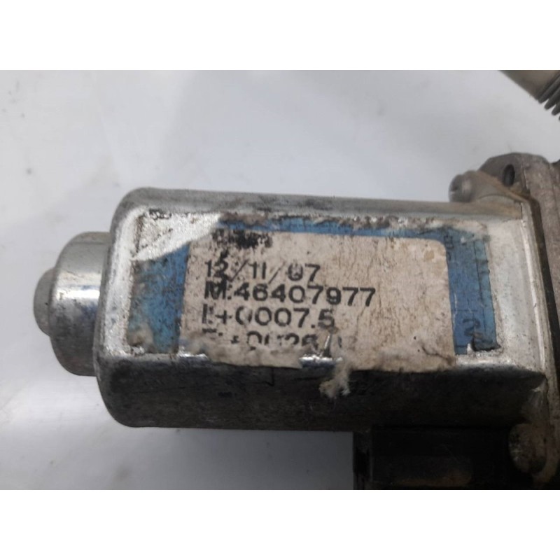 Recambio de elevalunas delantero derecho para lancia lancia y referencia OEM IAM 46407977 131699 3