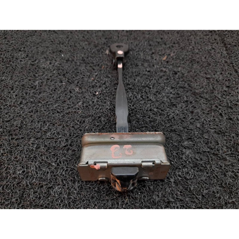 Recambio de retenedor puerta trasera derecha para mazda cx-30 selection 2wd referencia OEM IAM 20190626  