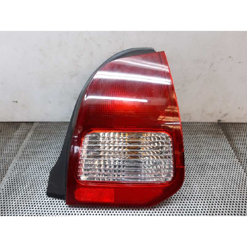 Recambio de piloto trasero derecho para mitsubishi colt (cj0) 1600 glx referencia OEM IAM   