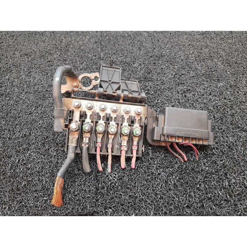 Recambio de caja reles / fusibles para volkswagen fox (5z1) básico referencia OEM IAM 5Z0937548C - Rojo 2