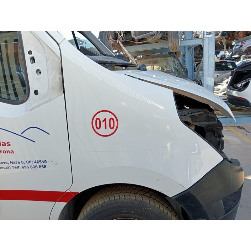 Recambio de aleta delantera derecha para renault master kombi l2h2 3,5t referencia OEM IAM   