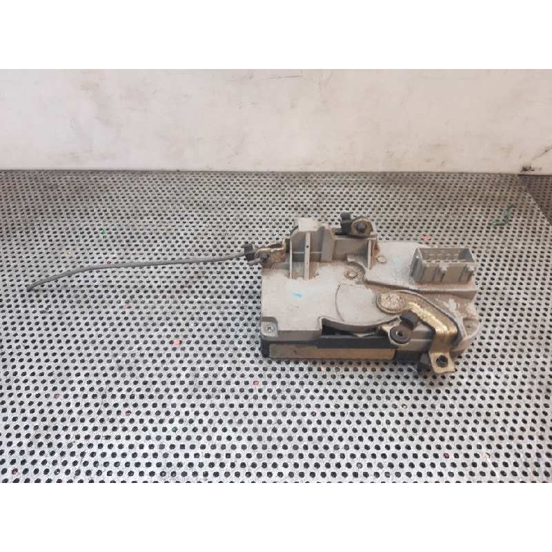 Recambio de cerradura puerta trasera izquierda para peugeot 406 berlina (s1/s2) referencia OEM IAM  85546 