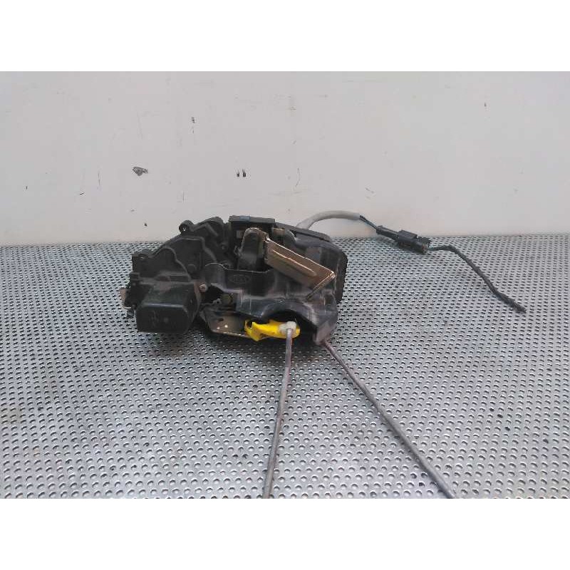 Recambio de cerradura puerta trasera derecha para kia carens 2.0 crdi lx monovolumen referencia OEM IAM RH2 - Negro 2