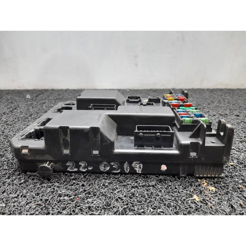 Recambio de caja reles / fusibles para peugeot 307 (s1) xr clim referencia OEM IAM 9651197780 2