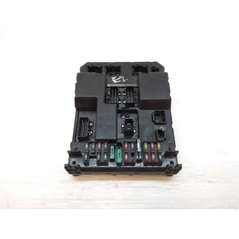 Recambio de caja reles / fusibles para peugeot 307 (s1) xr clim referencia OEM IAM 9651197780 7