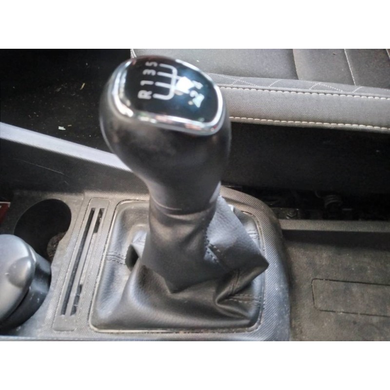 Recambio de pomo palanca cambio para skoda fabia ambition plus referencia OEM IAM - Blanco 2