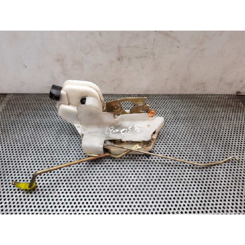 Recambio de cerradura puerta delantera izquierda para mitsubishi colt (cj0) 1600 glx referencia OEM IAM   