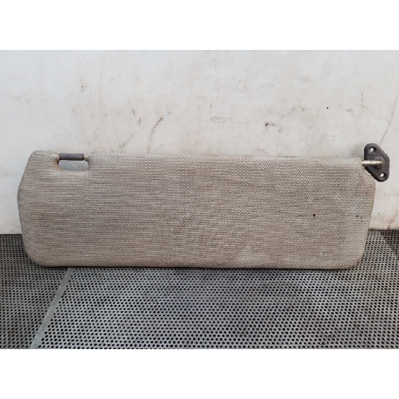 Recambio de parasol derecho para nissan cabstar 01.04  cabina doble cabina doble referencia OEM IAM   