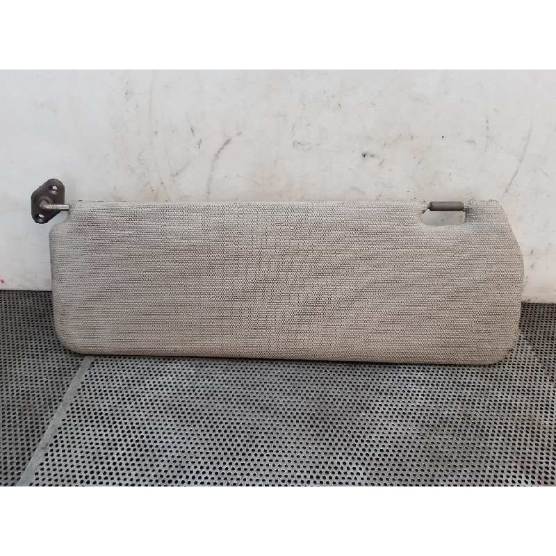 Recambio de parasol izquierdo para nissan cabstar 01.04  cabina doble cabina doble referencia OEM IAM   