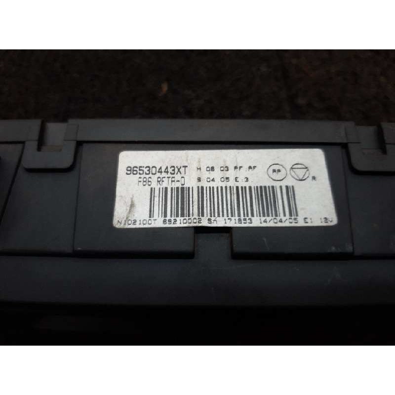 Recambio de mando climatizador para peugeot 1007 dolce referencia OEM IAM 96530443XT 4