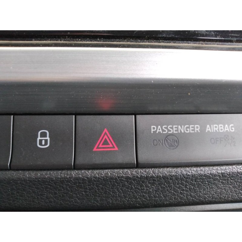 Recambio de warning para skoda fabia ambition plus referencia OEM IAM   