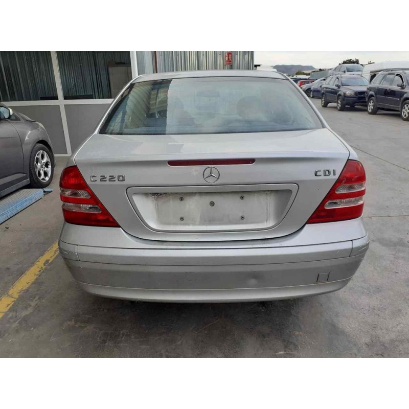 mercedes-benz clase c (w203) berlina del año 2000