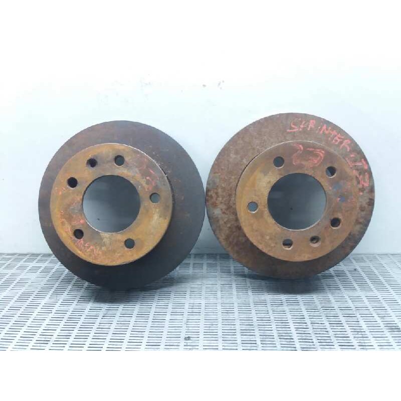 Recambio de disco freno delantero para mercedes-benz sprinter 02.00  combi referencia OEM IAM  77830 