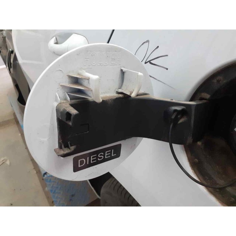 Recambio de tapa exterior combustible para kia cee'd business referencia OEM IAM - Blanco 2
