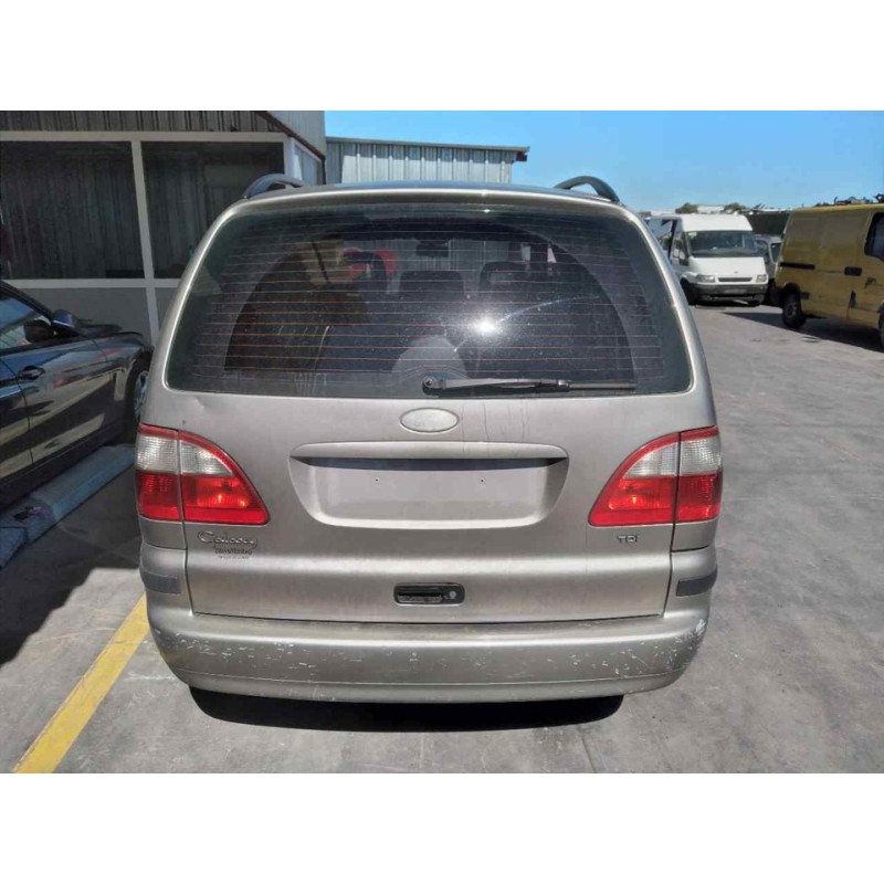 ford galaxy (vy) del año 2002