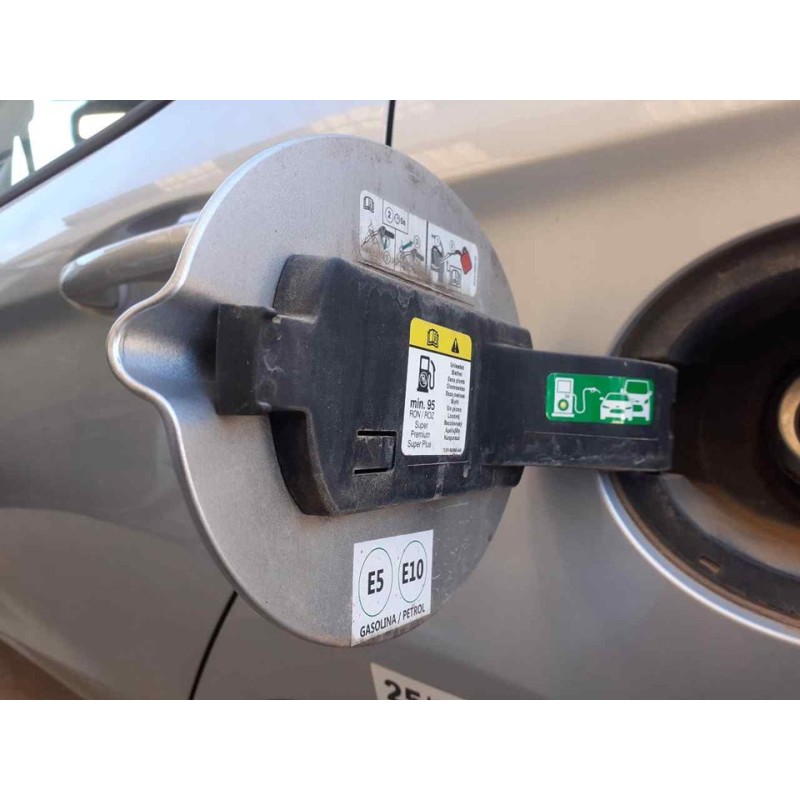 Recambio de tapa exterior combustible para ford fiesta (ce1) trend referencia OEM IAM 2