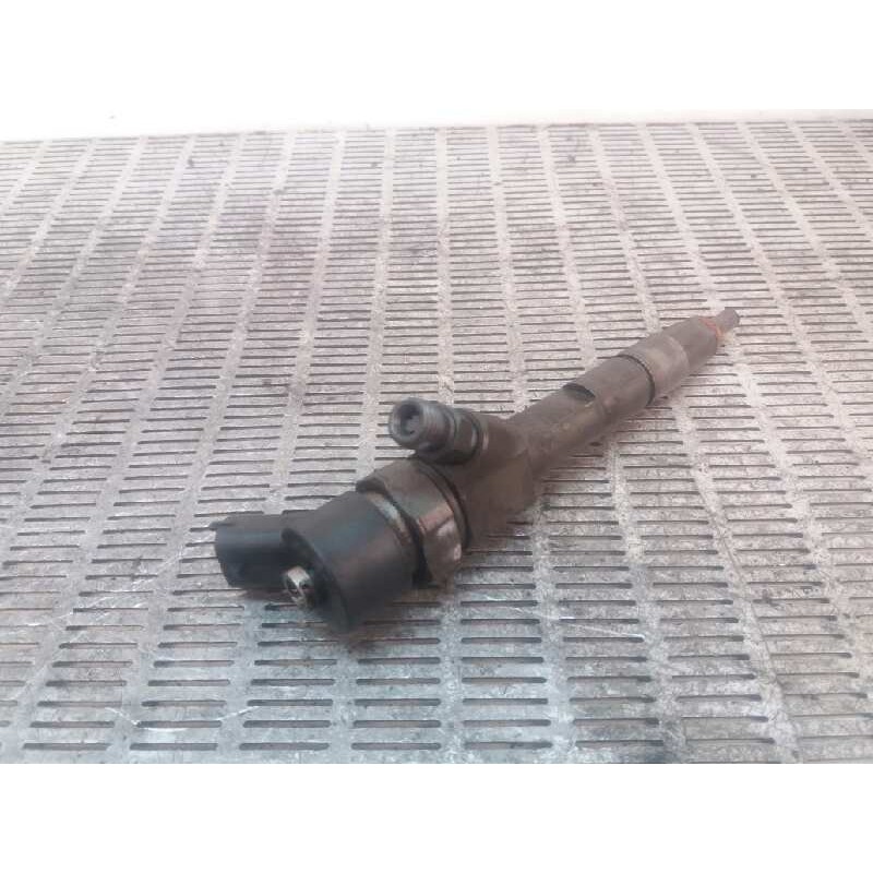 Recambio de inyector para renault laguna ii grandtour (kg0) 1.9 dci diesel cat referencia OEM IAM 0445110021 770011101A 2