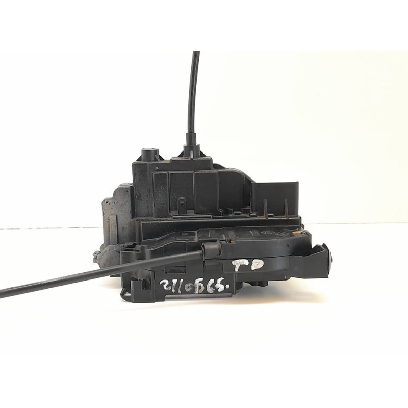 Recambio de cerradura puerta trasera derecha para renault megane iii berlina 5 p emotion referencia OEM IAM 825628002R  