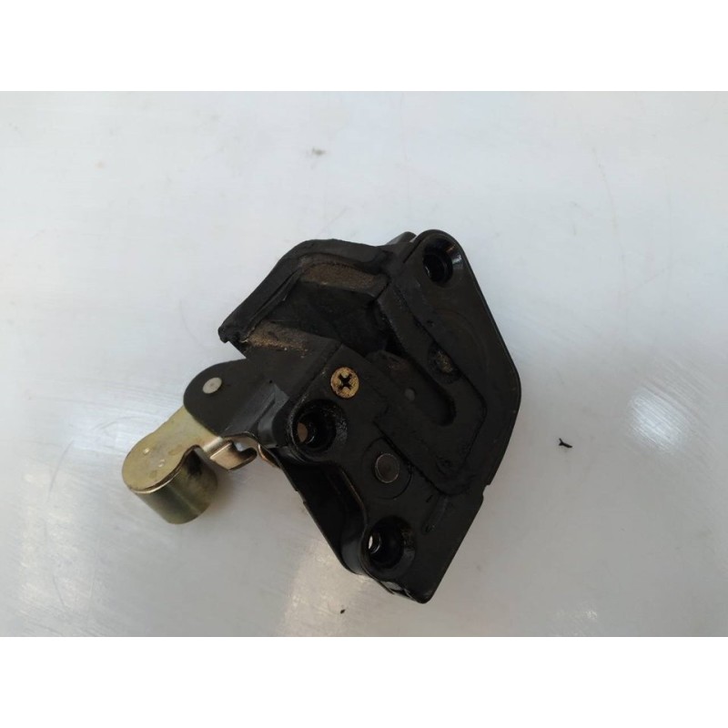Recambio de cerradura puerta lateral derecha para kia carnival ii 2.9 crdi lx referencia OEM IAM 3