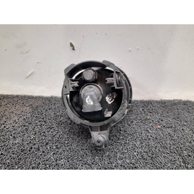 Recambio de faro antiniebla izquierdo para ssangyong actyon 200 xdi 4wd limited referencia OEM IAM - Negro 2