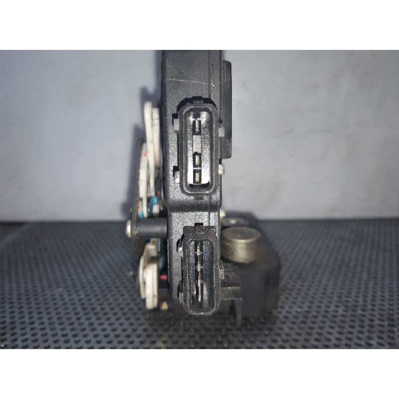 Recambio de cerradura puerta trasera izquierda para volvo s70 berlina referencia OEM IAM  108608 3