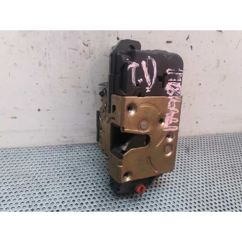 Recambio de cerradura puerta trasera derecha para peugeot 306 break 1.9 diesel referencia OEM IAM   