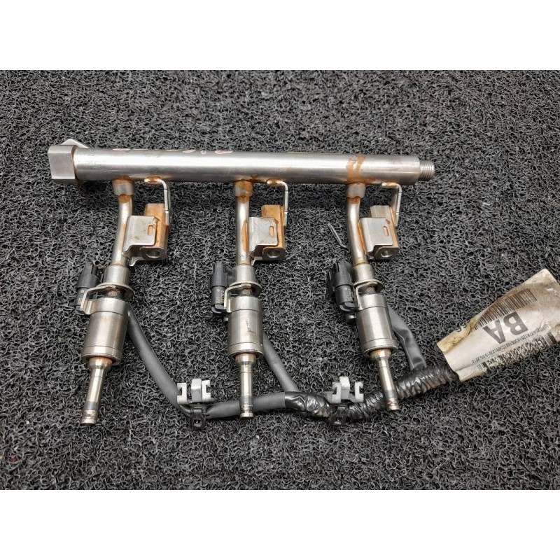 Recambio de rampa inyectora para ford focus turn. (cb8) trend referencia OEM IAM 0261555077 CM5G9H487HA BOSCH