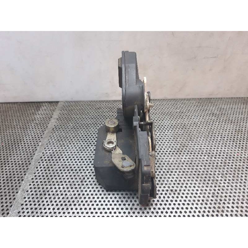 Recambio de cerradura puerta trasera izquierda para volvo s70 berlina referencia OEM IAM  108608 6