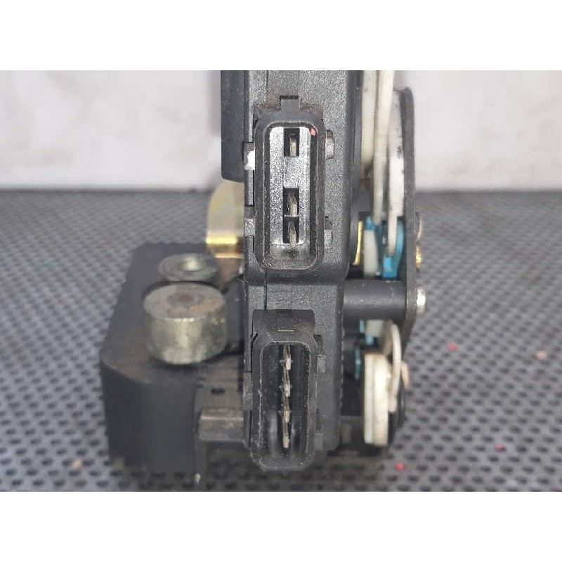 Recambio de cerradura puerta trasera derecha para volvo s70 berlina referencia OEM IAM  108609 2