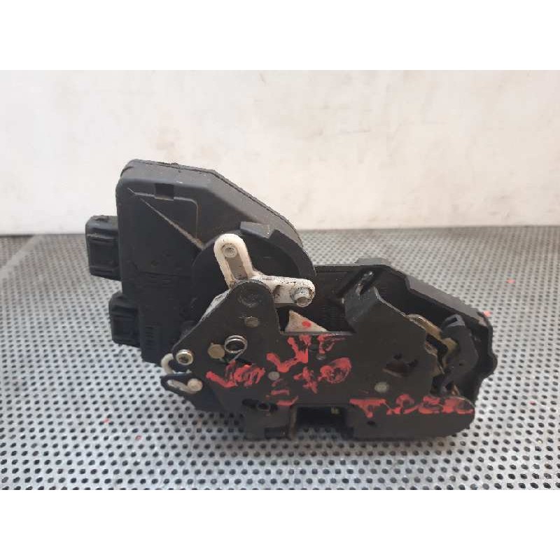 Recambio de cerradura puerta trasera derecha para volvo s70 berlina referencia OEM IAM  108609 3