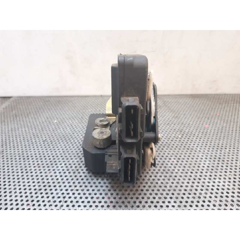 Recambio de cerradura puerta trasera derecha para volvo s70 berlina referencia OEM IAM  108609 4