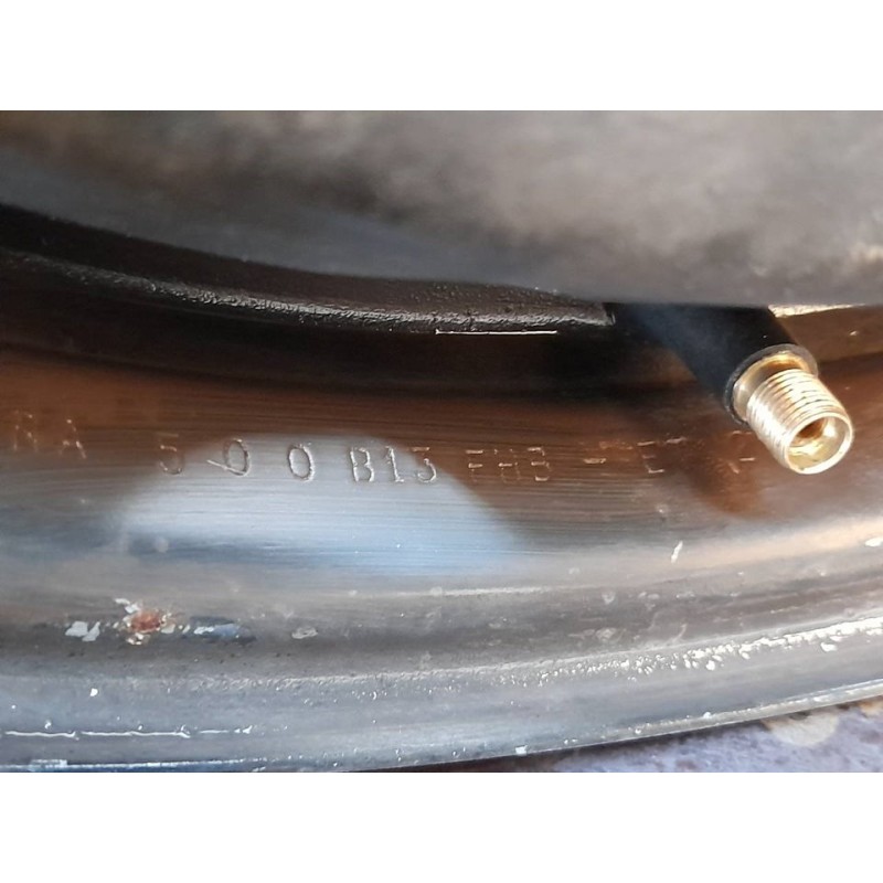 Recambio de llanta para peugeot 205 berlina 1.3 referencia OEM IAM 500B13FHBET28 - Blanco 2