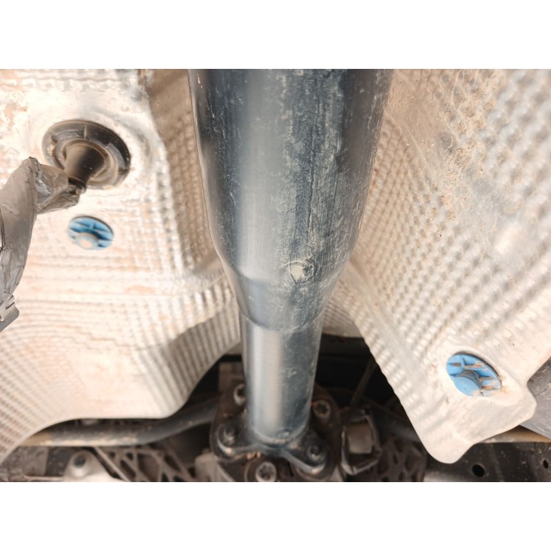 Recambio de transmision central trasera para infiniti qx30 2.2 d awd referencia OEM IAM - Negro 2
